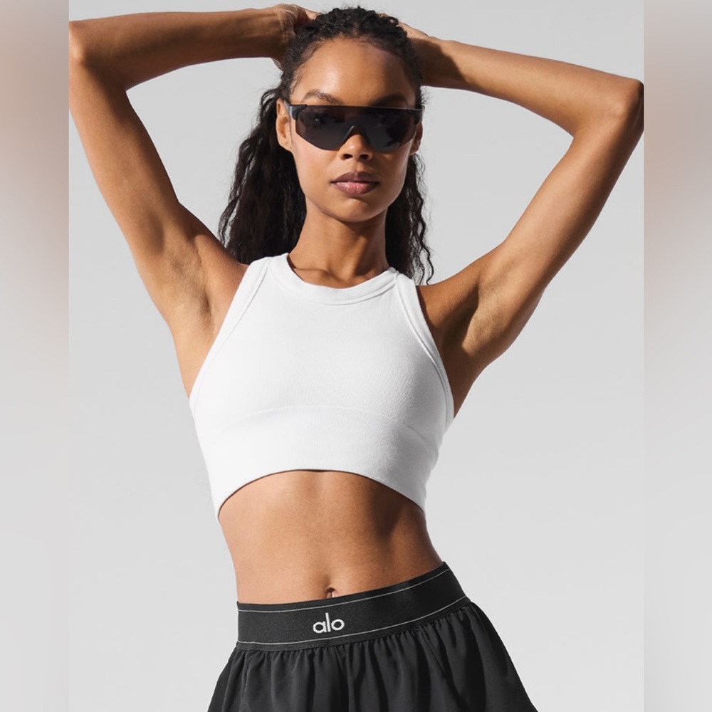 Alo Yoga Seamless Delight High Neck Bra in White Size S
